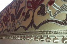 Вышивка по жесткому бандо на римской штре